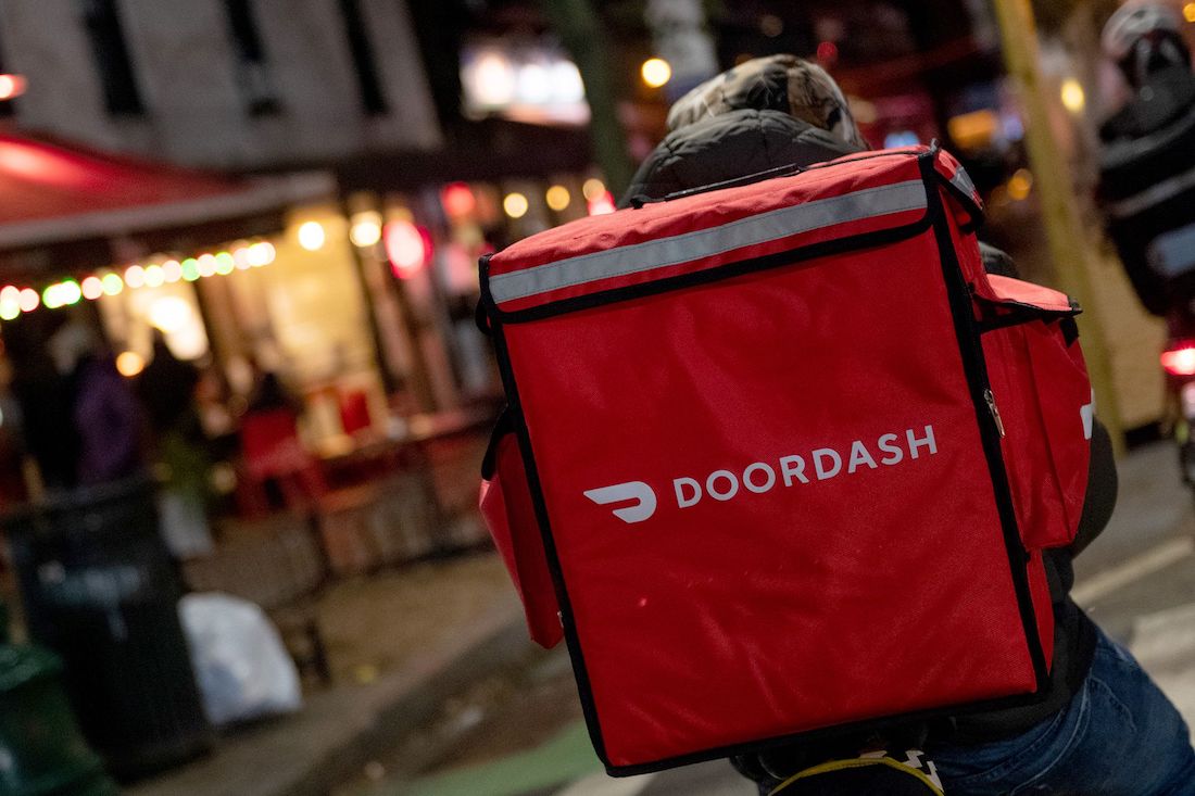DoorDash купує британську Deliveroo за $3,9 млрд. Ціль — експансія
